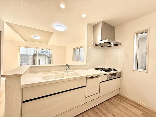 ■会話が深まる対面キッチン！家族との会話がはずみます  