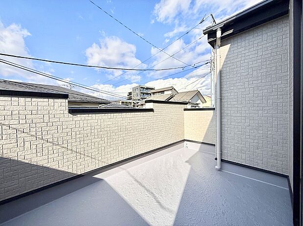 ■ 季節の移ろいを感じられる開放的な空間です