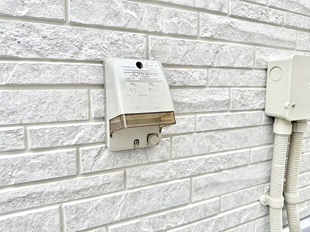 ■屋外に電源コンセントがあれば、高圧洗浄機で窓や外壁を掃除するなど便利です。