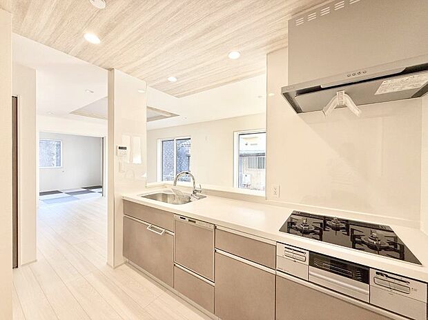 ■美味しい時間が生まれる、笑顔あふれるキッチン