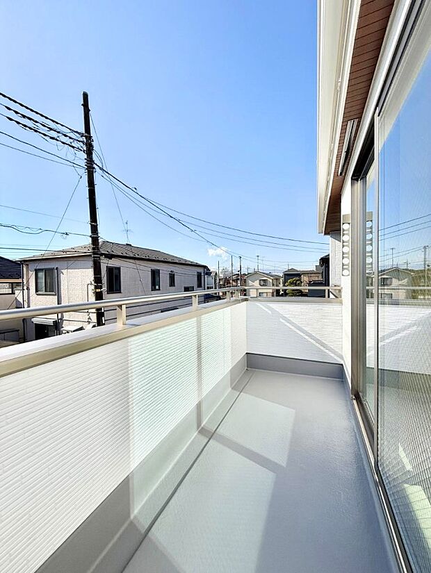 ■ 季節の移ろいを感じられる開放的な空間です