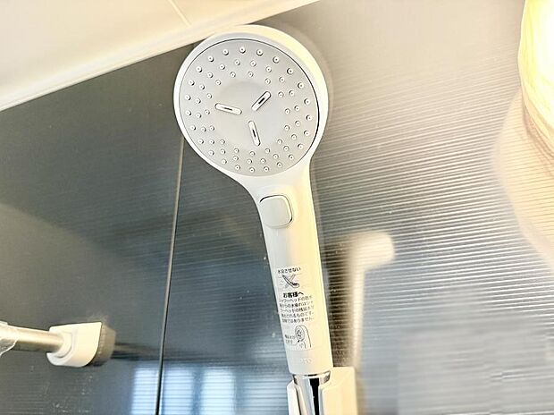 ■手元で簡単に止水できるため、水の無駄遣いを減らすことができます。