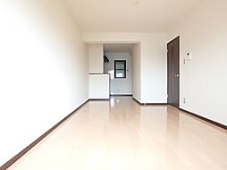 エフ プラッツ 3階1LDKのリビング/ダイニング