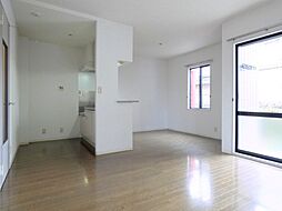 ハイツヴィスコンティ B 1階2LDKのリビング/ダイニング