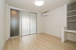 パストラル 1階ワンルームのリビング/ダイニング