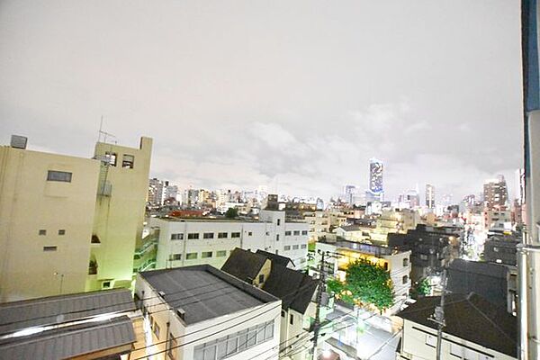 apartment 東京都新宿区百人町２丁目
地図を見る