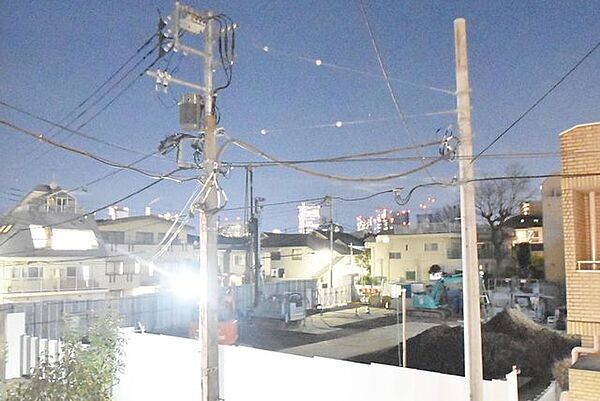少し優雅に、眺望の良い部屋で新生活をしてみませんか？青空がみえたり、眺望や窓からの景色が良いと、家で過ごす時間も快適です。