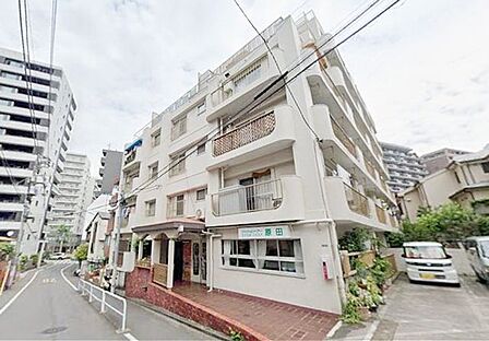 太陽に愛され、陽当り・通風に優れた魅力的で快適さを追求したマンションです。ここに住むからこそ意味がある。そんな特別感に浸りながら、毎日をお過ごしして欲しいです。