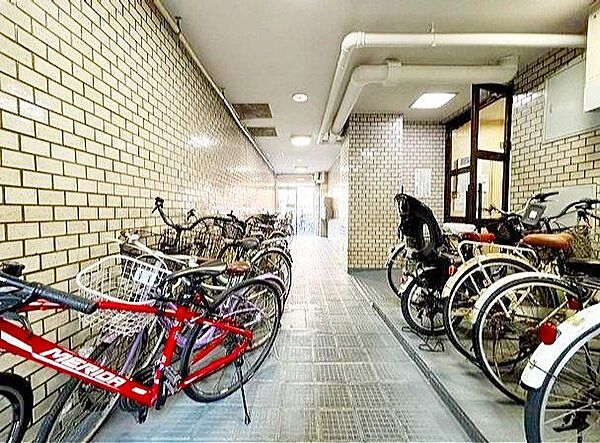 駐輪場付で、通勤・通学・お買い物など自転車をご利用いただけます。