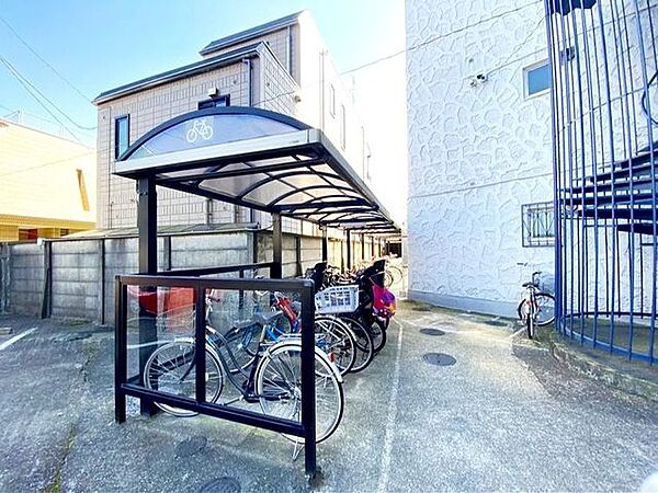 駐輪場付で、通勤・通学・お買い物など自転車をご利用いただけます。