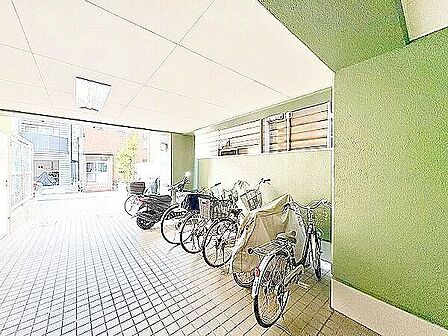 駐輪場付で、通勤・通学・お買い物など自転車をご利用いただけます。