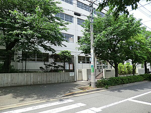 駒沢中学校