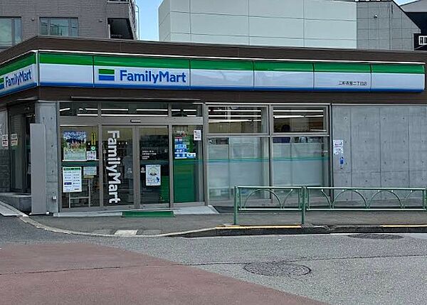 ファミリーマート 三軒茶屋二丁目店