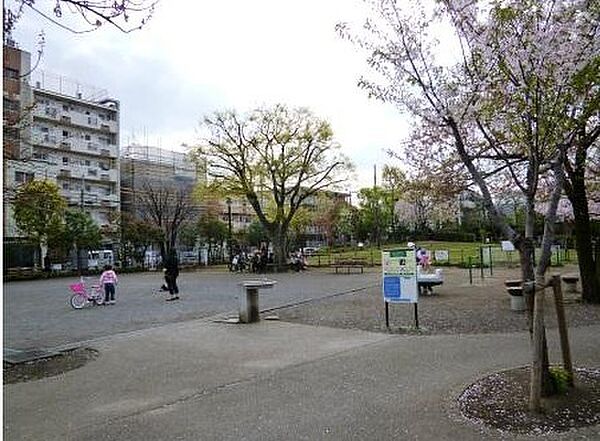 世田谷区立代沢せせらぎ公園