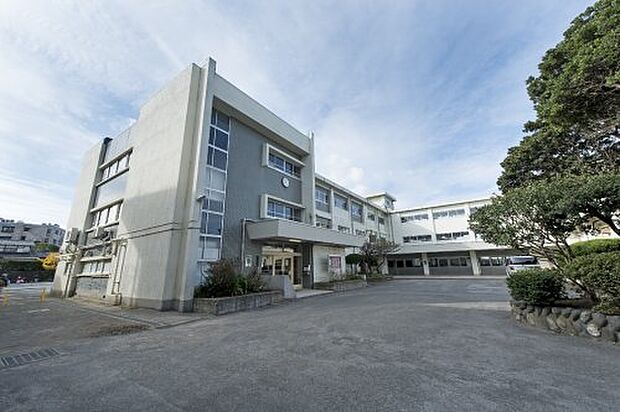 【小学校】　鎌倉市立第一小学校まで87ｍ