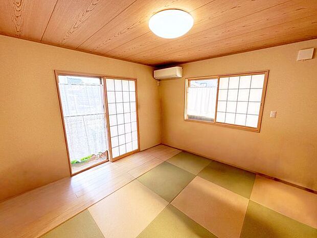 市松模様のおしゃれな畳の和室です。