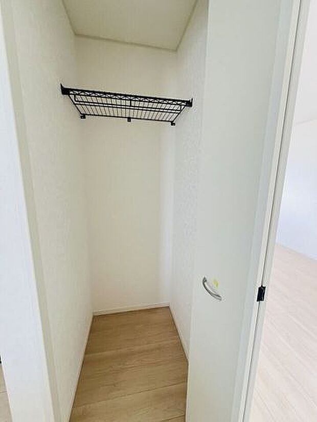 廊下に収納があります！