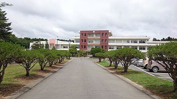 涌谷町立涌谷中学校 1110m