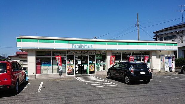 ファミリーマート西山町店 630m