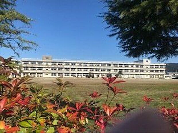 開北小学校 610m