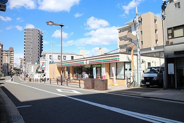 画像30:【コンビニエンスストア】セブンイレブン JR放出駅西店まで311ｍ