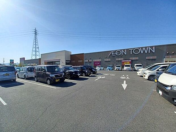 イオンタウン野洲スーパー、飲食店等がある複合商業施設です。 3290m