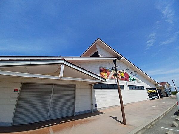 JAレーク滋賀 ファーマーズ・マーケット おうみんち守山本店農産物直売所、地元食材にこだわった料理のレストラン 2190m