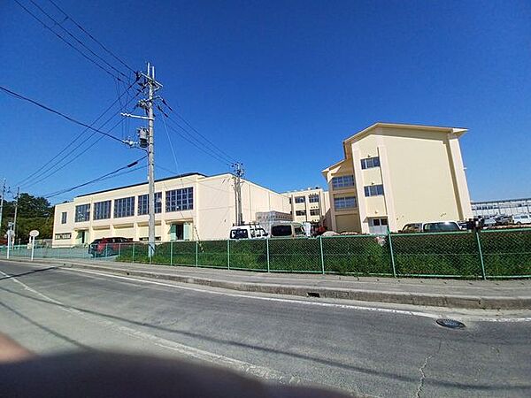 野洲市立中主小学校 460m