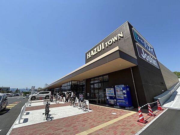 ハズイタウン守山2025年2月グランドオープンした複合商業施設です。スーパーハズイをはじめ飲食ブース、家電量販店など生活に密着した施設が整っております。 2540m