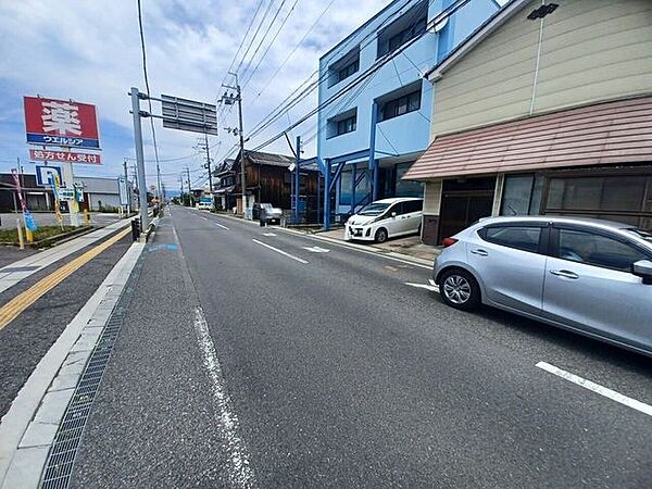 見通しの良い前道道路です