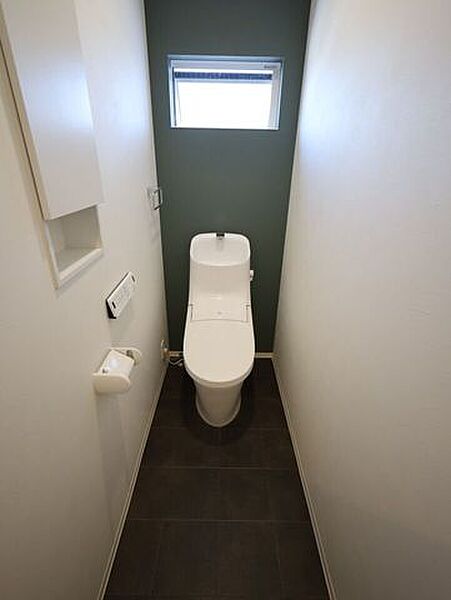 1F・2Fの両方にトイレがあり、忙しい朝もスムーズに。快適で使いやすい住まいを実現！