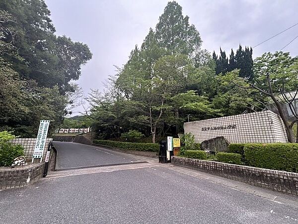 治田東小学校 2320m