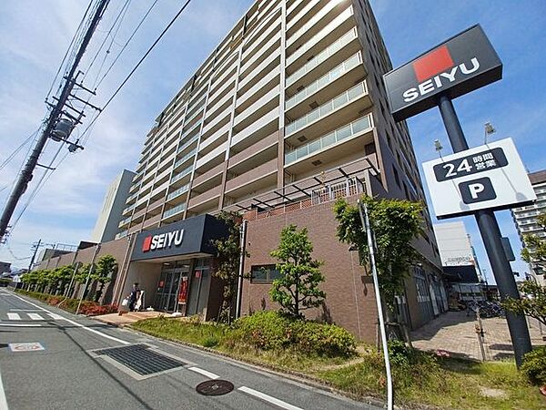 西友守山店 620m
