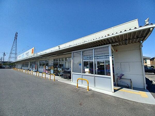 ウエルシア野洲小篠原店 夜のスーパー感覚で使える、24時営業のドラッグストアです。混雑を避けてゆっくりお買い物したい方にもおすすめです。 1710m