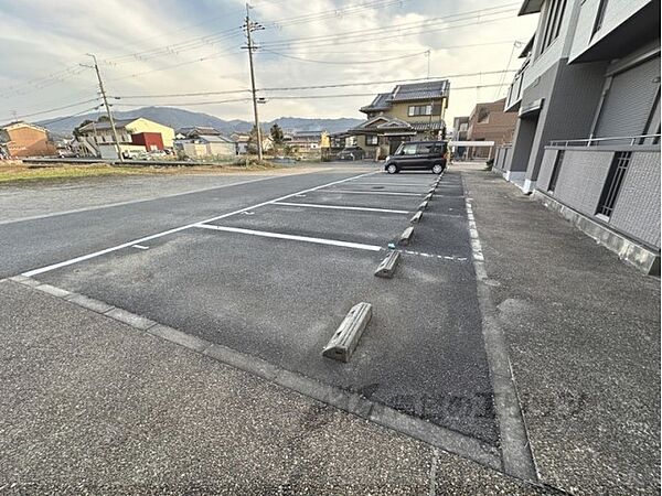 画像20:駐車場