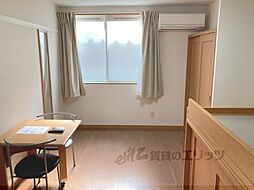 レオパレスＨａｌｆ　Ｍｏｏｎ 202 2階1Kのリビング/ダイニング