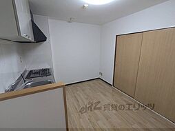 近鉄南大阪線 高田市駅 徒歩12分の賃貸マンション 3階3DKのリビング/ダイニング