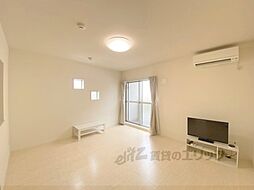 クレイノコミンチャーレドゥーエ 2階1Kのリビング/ダイニング