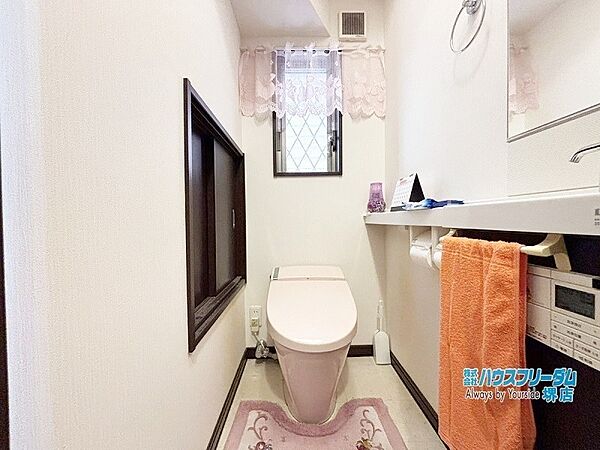 清潔感のあるトイレです♪