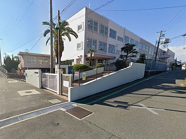 平尾小学校