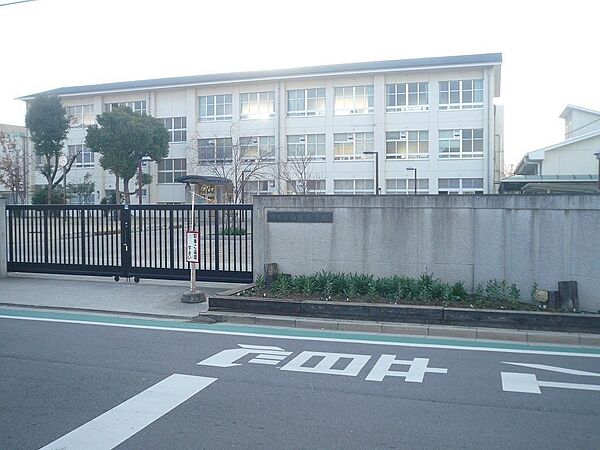 白鷺小学校