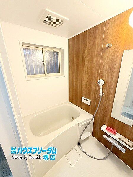 一日の疲れを癒すバスルームです♪