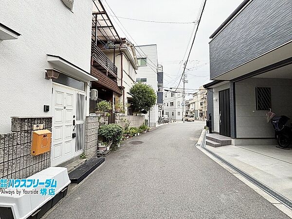 前面道路は車通りが少ないです♪