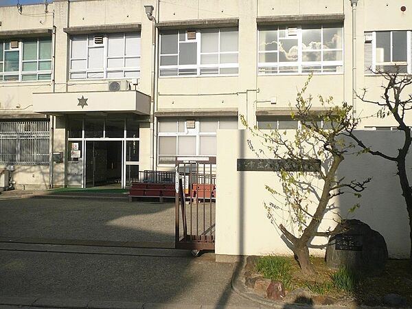 登美丘中学校