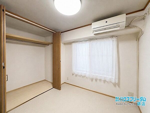 どんな家具にも合うシンプルでナチュラルな内装です！