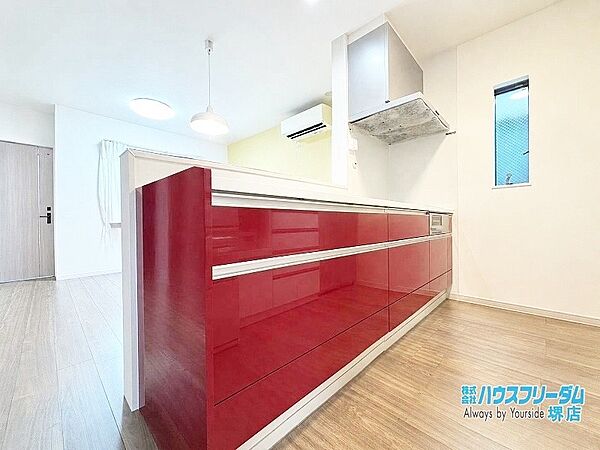 人気の対面キッチン採用のリビングです！