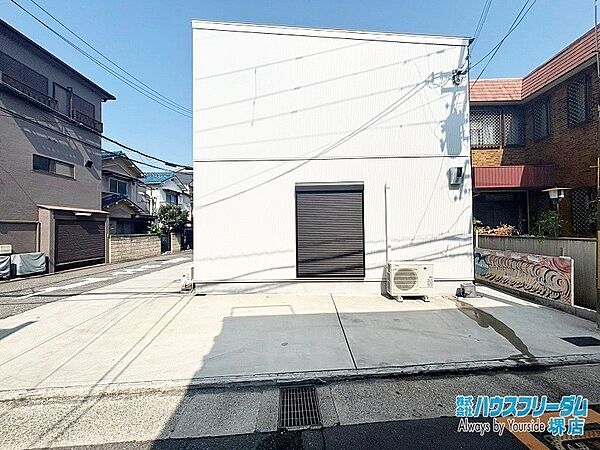明るい光と心地良い風が入り込む現地です♪