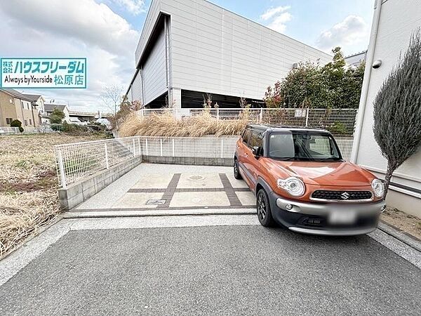 駐車2台可能（車種による）
