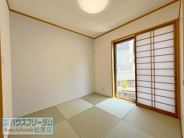 全居室、収納が完備されています♪