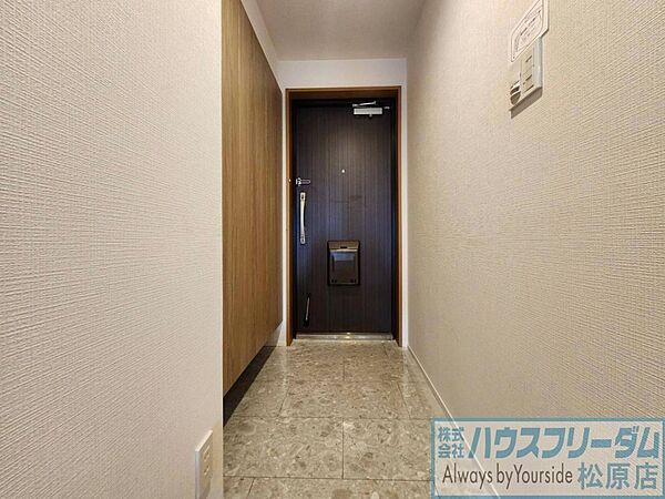 靴をたっぷり収納できる玄関です♪